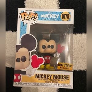 Mickey Mouse hot topic exclusive funko pop